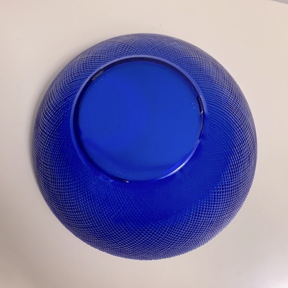 Arcoroc France 🦋 Vintage Blue Glass Art Textured Salad Bowl Centerpiece - Picture 7 of 16